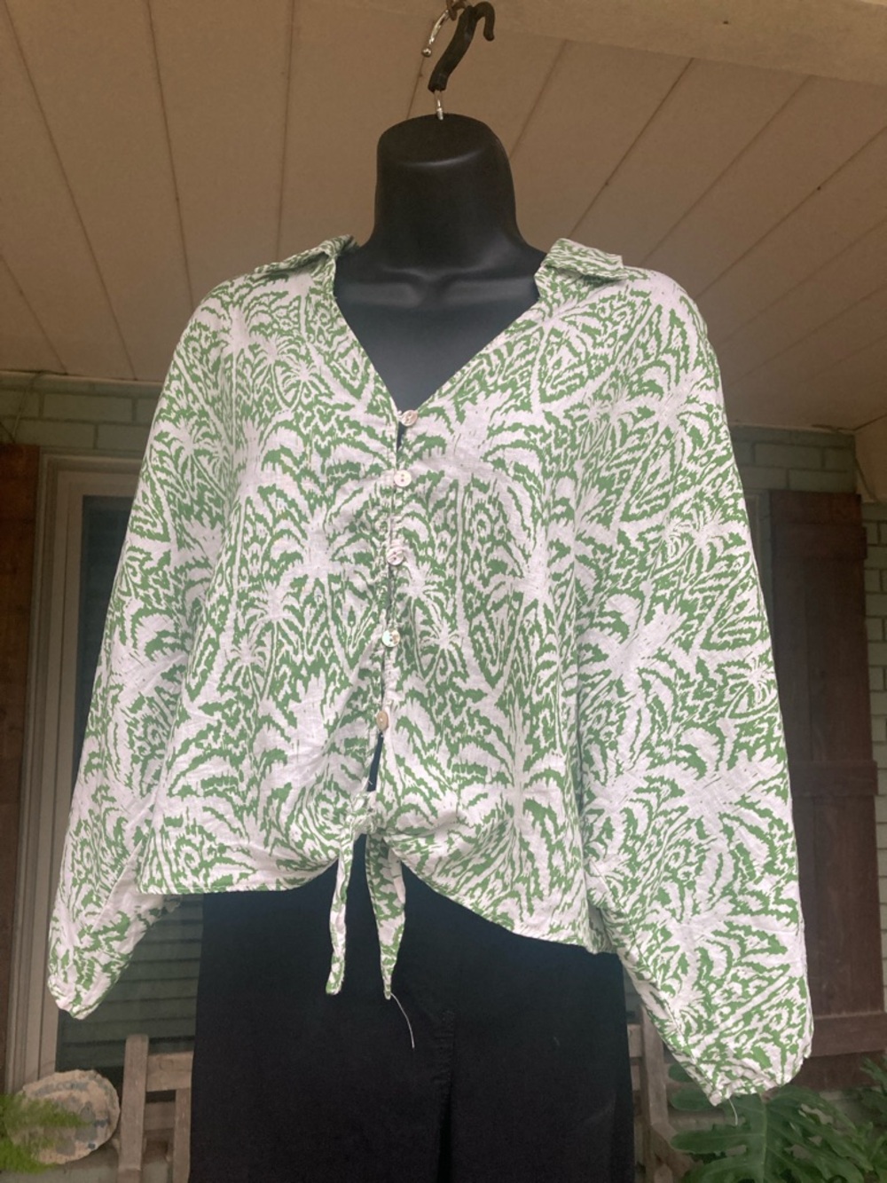 Panama Jack Green and White Printed Tie-Front Button-Down Top